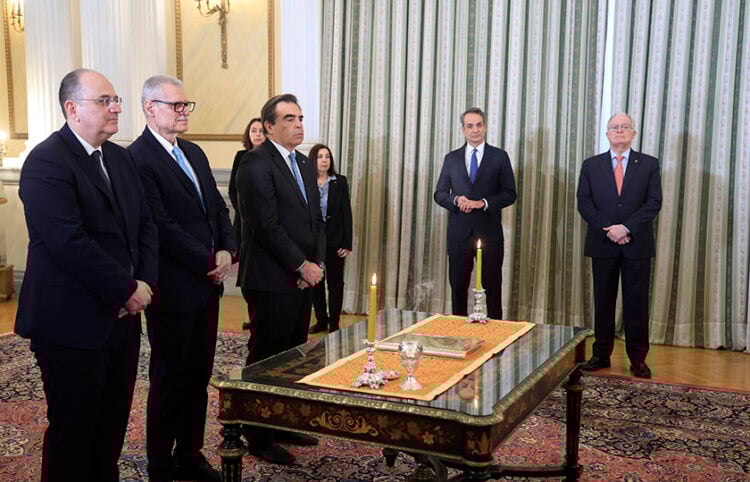 Μακάριος Λαζαρίδης, Ευάγγελος Τουρνάς και Μαργαρίτης Σχοινάς κατά την ορκωμοσία τους στο Προεδρικό Μέγαρο, Σάββατο 4 Απριλίου 2026 (φωτ.: EUROKINISSI / Γιώργος Κονταρίνης)