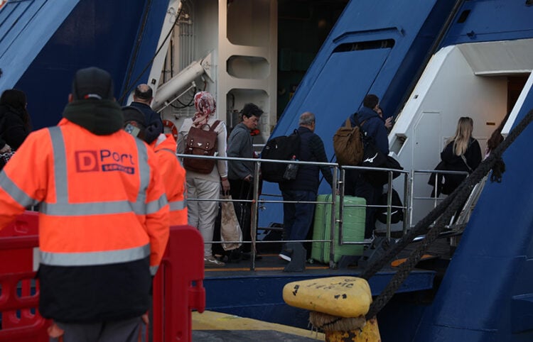 Στιγμιότυπο από το λιμάνι του Πειραιά (φωτ.: EUROKINISSI / Δανάη Δαυλοπούλου)