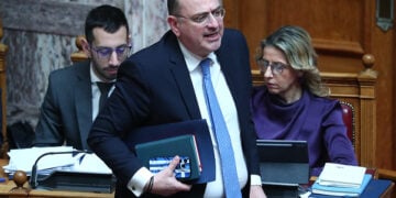 Η παρέμβαση της Ντόρας Μπακογιάννη και το μήνυμα για «διευκόλυνση» προς τον πρωθυπουργό