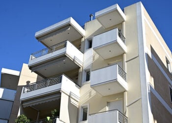 Η πολυκατοικία στο Μαρούσι όπου διαμένει η 27χρονη με τον σύζυγό της (φωτ.: EUROKINISSI / Μιχάλης Καραγιάννης)