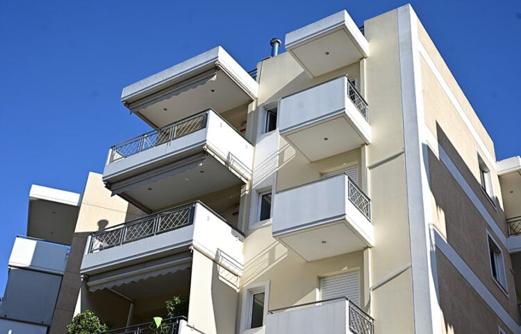Η πολυκατοικία στο Μαρούσι όπου διαμένει η 27χρονη με τον σύζυγό της (φωτ.: EUROKINISSI / Μιχάλης Καραγιάννης)