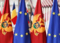 Οι σημαίες της ΕΕ και του Μαυροβουνίου (φωτ.: European Union)
