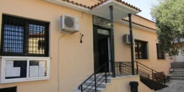 Εξωτερική άποψη της Μουφτείας Κομοτηνής (πηγή: facebook.com/Gumulcinemuftuluguu?locale=el_GR)