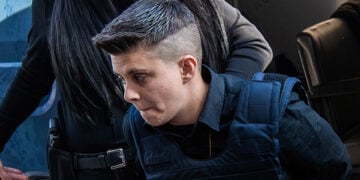 Η Ειρήνη Μουρτζούκου οδηγείται στην ανακρίτρια Αμαλιάδας, Μ. Τρίτη 7 Απριλίου 2026 (φωτ.: EUROKINISSI / ilialive.gr / Γιάννης Σπυρούνης)