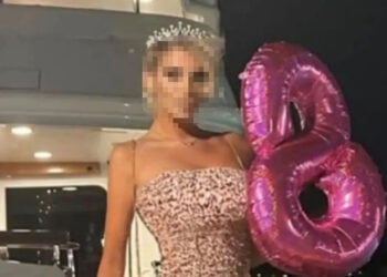 Η Μυρτώ από το Αργοστόλι γιορτάζοντας τα 18α γενέθλιά της