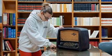 Καταγραφή αντικειμένων για το μουσείο της Ευξείνου Λέσχης Ποντίων Νάουσας (φωτ.: Εύξεινος Λέσχη Ποντίων Νάουσας)