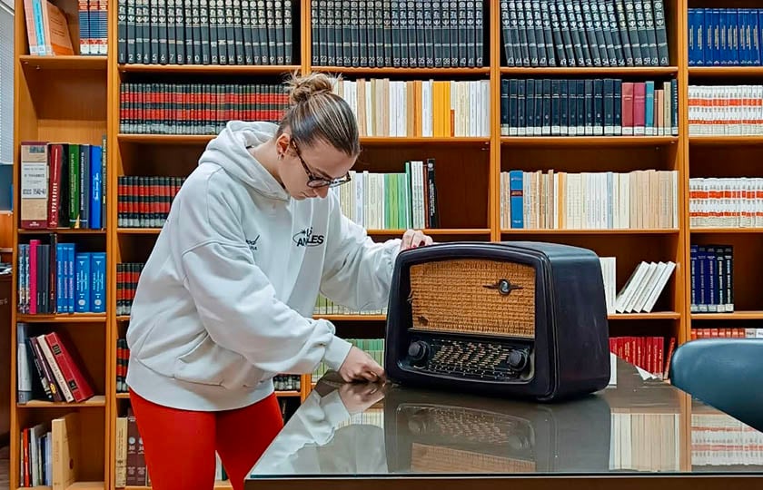 Καταγραφή αντικειμένων για το μουσείο της Ευξείνου Λέσχης Ποντίων Νάουσας (φωτ.: Εύξεινος Λέσχη Ποντίων Νάουσας)