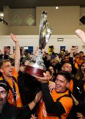 Άφιξη των κυπελλούχων Ελλάδας στο αεροδρόμιο του Ηρακλείου, Κυριακή 26 Απριλίου 2026 (φωτ.: EUROKINISSI / Στέφανος Ραπάνης)