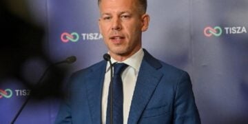 Ο ηγέτης του ουγγρικού κόμματος Tisza Πέτερ Μαγιάρ (φωτ.: ΑΠΕ-ΜΠΕ/EPA/Tibor Illyes HUNGARY OUT)