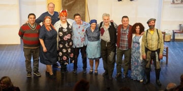 Η θεατρική ομάδα του Ποντιακού Πολιτιστικού Συλλόγου Καλλιθέας-Συκεών στη  Γιορτή Παιδείας και Πολιτισμού του Δήμου Νεάπολης-Συκεών. Δευτέρα 30 Μαρτίου 2026 (φωτ.:  Facebook / Aris Fotografos)