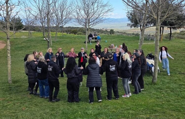 (Φωτ.: Facebook/Σύλλογος Ποντίων Αγίας Βαρβάρας «Ο Φάρος»)