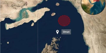 Το σημείο όπου δέχθηκε επίθεση το πετρελαιοφόρο, από ιρανικά ταχύπλοα. 18 Απριλίου 2026 (πηγή: UKMTO)