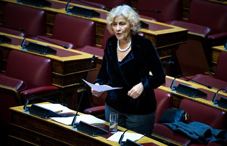 Η Θεανώ Φωτίου στην Ολομέλεια της Βουλής, Δευτέρα 20 Οκτωβρίου 2025 (φωτ.: EUROKINISSI / Γιώργος Κονταρίνης)