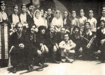 1950: Η θεατρική ομάδα της ΕΛΘ στη σκηνή του Ρεξ-Κοτοπούλη παρουσιάζει έργα του Φ. Κτενίδη (πηγή: efxinos.gr)