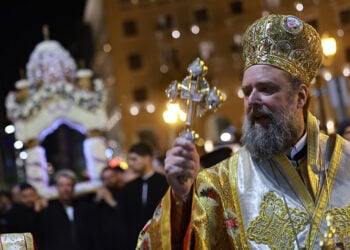 Από τη συνάντηση των Επιταφίων στην πλατεία Αριστοτέλους, τη Μεγάλη Παρασκευή του 2025 
(φωτ.: EUROKINISSI / Ραφαήλ Γεωργιάδης)