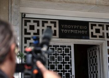 Εξωτερική άποψη του υπουργείου Τουρισμού (φωτ.: Γιάννης Παναγόπουλος/ EUROKINISSI)