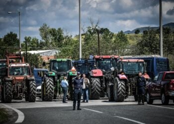 Διαμαρτυρία αγροτών και κτηνοτρόφων στις Σέρρες (φωτ.: Σεραφείμ Καραμβαλάσης/EUROKINISSI)
