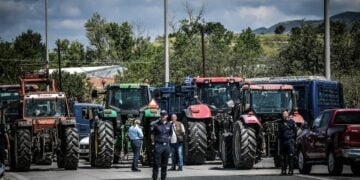Διαμαρτυρία αγροτών και κτηνοτρόφων στις Σέρρες (φωτ.: Σεραφείμ Καραμβαλάσης/EUROKINISSI)