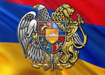 Τα επίσημα εθνικά σύμβολα της Αρμενικής Δημοκρατίας σε μια εικόνα (πηγή: facebook.com/anc.gr)
