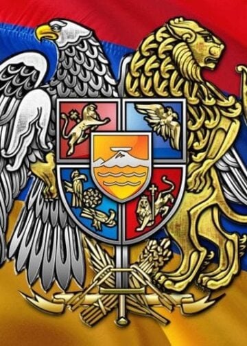 Τα επίσημα εθνικά σύμβολα της Αρμενικής Δημοκρατίας σε μια εικόνα (πηγή: facebook.com/anc.gr)