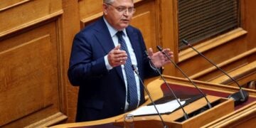 Ο πρόεδρος της Νίκης Δημήτρης Νατσιός στην Ολομέλεια της Βουλής (φωτ.: ΑΠΕ-ΜΠΕ/ Ορέστης Παναγιώτου)