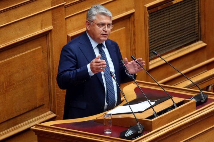 Ο πρόεδρος της Νίκης Δημήτρης Νατσιός στην Ολομέλεια της Βουλής (φωτ.: ΑΠΕ-ΜΠΕ/ Ορέστης Παναγιώτου)