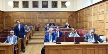 Στιγμιότυπο από τη συζήτηση στην Επιτροπή Δεοντολογίας της Βουλής για την άρση ασυλίας του βουλευτή Κυριάκου Βελόπουλου
(φωτ.: Μιχάλης Καραγιάννης/EUROKINISSI)