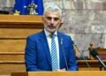 Ο πρόεδρος της Παμποντιακής Ομοσπονδίας Ελλάδος Γιώργος Βαρυθυμιάδης στο βήμα της Αίθουσας της Γερουσίας στην ελληνική Βουλή (φωτ.: Τατιάνα Μπόλαρη/ EUROKINISSI)