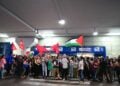 Στιγμιότυπο από την άφιξη στο αεροδρόμιο «Ελευθέριος Βενιζέλος» των Ελλήνων ακτιβιστών που συμμετείχαν στον στόλο «Global Sumud Flotilla» (φωτ.: Τατιάνα Μπόλαρη/ EUROKINISSI)