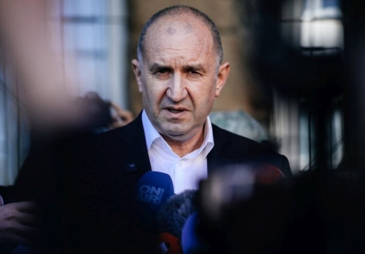 Ο Ρούμεν Ράντεφ, ηγέτης του συνασπισμού «Προοδευτική Βουλγαρία» (φωτ.: EPA/BORISLAV TROSHEV)