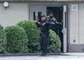 Άνδρες των αμερικανικών Μυστικών Υπηρεσιών επεμβαίνουν μετά από αναφορές για πυροβολισμούς κοντά στον Λευκό Οίκο στην Ουάσιγκτον (φωτ.: EPA/Aaron Schwartz / POOL)