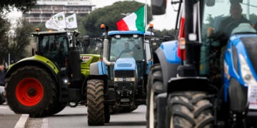 Ιταλοί αγρότες συμμετέχουν σε διαμαρτυρία στη Ρώμη κατά της συμφωνίας ΕΕ-Mercosur, 6 Μαρτίου 2026 (φωτ.: EPA / Angelo Carconi)