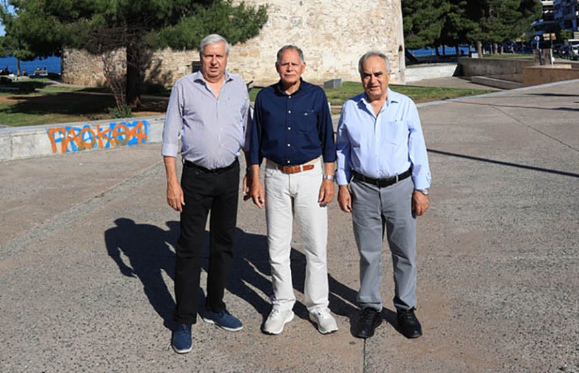 Από αριστερά: Βάσος Χρίστου, Κυπριανός Γιαννής, Σπύρος Γαβριήλ. Στη Θεσσαλονίκη, για την παρουσίαση του βιβλίου «Κύπρος 1974. Φωνές αιχμαλωσίας» (πηγή: ΑΠΕ-ΜΠΕ)