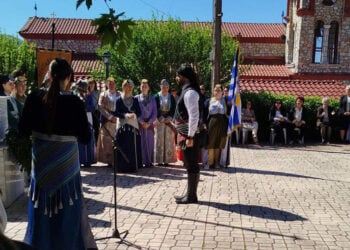 (Φωτ.: facebook / Ποντιακός Πολιτιστικός Σύλλογος Κρυονερίου «Ο Ακρίτας»)