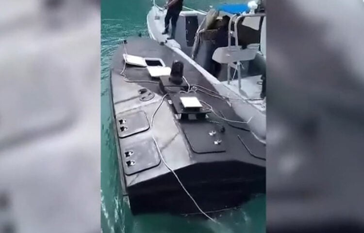 Στιγμιότυπο από ένα από τα βίντεο με το ουκρανικής κατασκευής θαλάσσιο drone