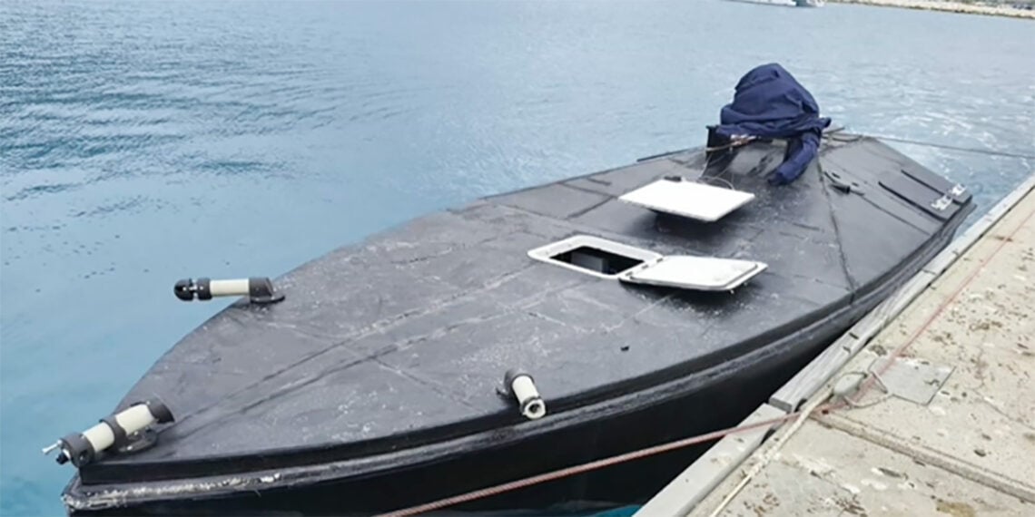 Το ουκρανικής κατασκευής drone που εντοπίστηκε στη Λευκάδα (φωτ.: ΕΡΤ)