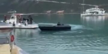 Στιγμιότυπο από ένα από τα ερασιτεχνικά βίντεο με το ουκρανικής κατασκευής θαλάσσιο drone