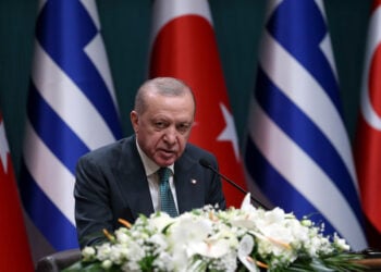 Ο Ρετζέπ Ταγίπ Ερντογάν σε κοινή συνέντευξη Τύπου με τον Κυριάκο Μητσοτάκη, μετά τη συνάντησή τους στην Άγκυρα στις 11 Φεβρουαρίου 2026 (φωτ.: EPA / Necati Savas)