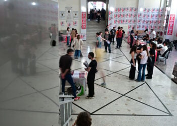Στιγμιότυπο από την Νομική Σχολή Αθηνών κατά τη διάρκεια της ψηφοφορίας για τις φοιτητικές εκλογές, Τετάρτη 13 Μαΐου 2026 (φωτ.: EUROKINISSI / Τατιάνα Μπόλαρη)