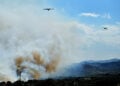 Πυροσβεστικά αεροσκάφη επιχειρούν στους Γόννους Λάρισας, Παρασκευή 29 Μαΐου 2026 (φωτ.: onlarissa.gr)
