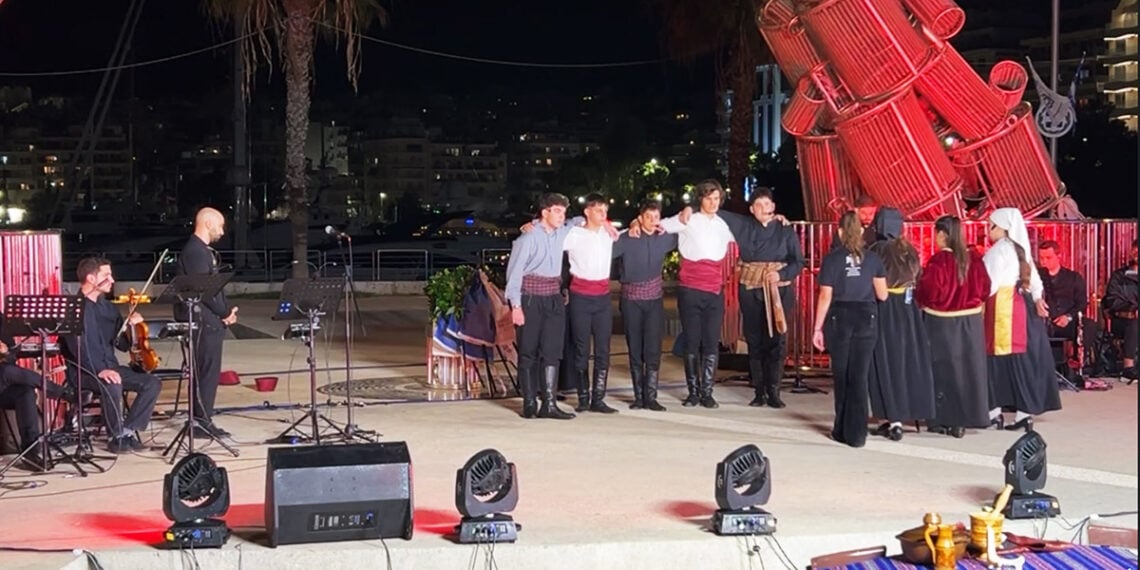 Η νέα γενιά στο προσκήνιο, στην εκδήλωση στο «Πυρρίχιο Πέταγμα» για τα 107 χρόνια από τη Γενοκτονία των Ποντίων, Δευτέρα 18 Μαΐου 2026 (πηγή: Livemedia)