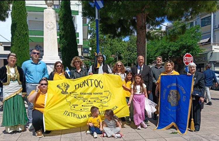 Στο Ηρώο των Πεσόντων στη Χίο, για τα 107 χρόνια από τη Γενοκτονία των Ποντίων. Κυριακή 24 Μαΐου 2026 (φωτ.: Δήμος Χίου)