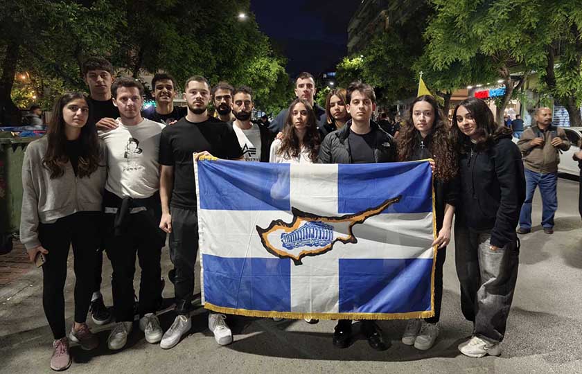 Μέλη της ΠΕΟΦ Θεσσαλονίκης που έδωσαν δυναμικό παρών στην 107η επέτειο της Γενοκτονίας, στη Θεσσαλονίκη (φωτ.: Αλεξία Ιωαννίδου)