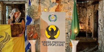 Αριστερά η Παρθένα Ιωαννίδου, με ένα οικογενειακό κειμήλιο στα χέρια, Τρίτη 19 Μαΐου 2026 (φωτ.: Facebook / Orthodox Metropolis of Zambia)