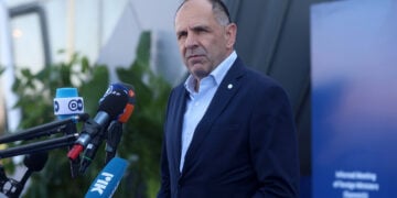 Ο Γ. Γεραπετρίτης στο άτυπο συμβούλιο των υπουργών Εξωτερικών της ΕΕ (φωτ.: EPA / George Christophorou)