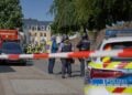 Εικόνα από την αποκλεισμένη περιοχή στην πόλη Ζίντσιχ όπου βρίσκεται σε εξέλιξη υπόθεση ομηρίας σε τράπεζα (φωτ.: Sascha Ditscher/dpa / AFP/ GermanyOUT/ertnews.gr)