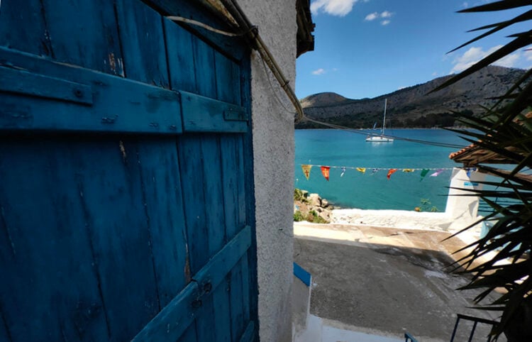 Στιγμιότυπο από τον Αργολικό κόλπο στο Ναύπλιο (φωτ.: ΑΠΕ-ΜΠΕ / Ευάγγελος Μπουγιώτης)