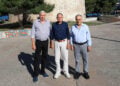 Από αριστερά: Βάσος Χρίστου, Κυπριανός Γιαννής, Σπύρος Γαβριήλ. Στη Θεσσαλονίκη, για την παρουσίαση του βιβλίου «Κύπρος 1974. Φωνές αιχμαλωσίας» (πηγή: ΑΠΕ-ΜΠΕ)