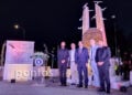 Από αριστερά ο Ιάκωβος Κωστίδης, ο Γιώργος Κικώτης, ο Νίκος Χριστοδουλίδης, ο Γιώργος Γεωργιάδης και ο Γιώργος Νικολέττος μπροστά στο μνημείο (φωτ.: Έλλη Τσολάκη)