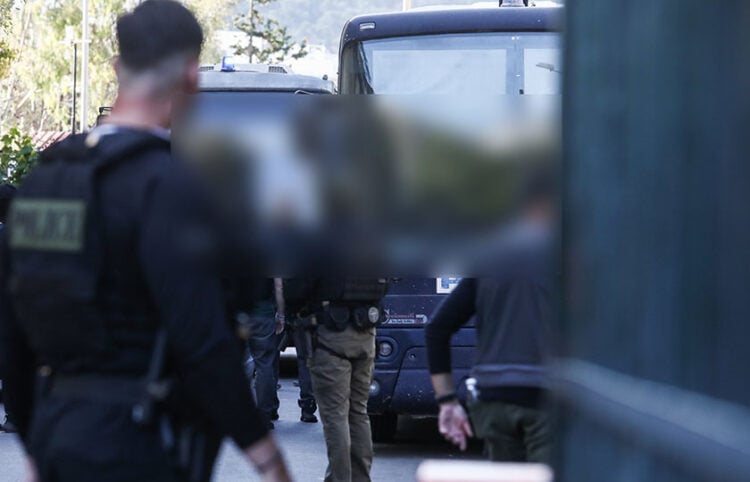 Στον ανακριτή οι 8 συλληφθέντες για τη ληστεία της τράπεζας  στην Κάτω Τιθορέα Φθιώτιδας. Παρασκευή 15 Μαΐου 2026   (φωτ.: EUROKINISSI)